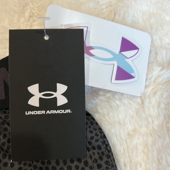 Selling because I tried them on and they were to small because they were youth - Picture 2 of 3